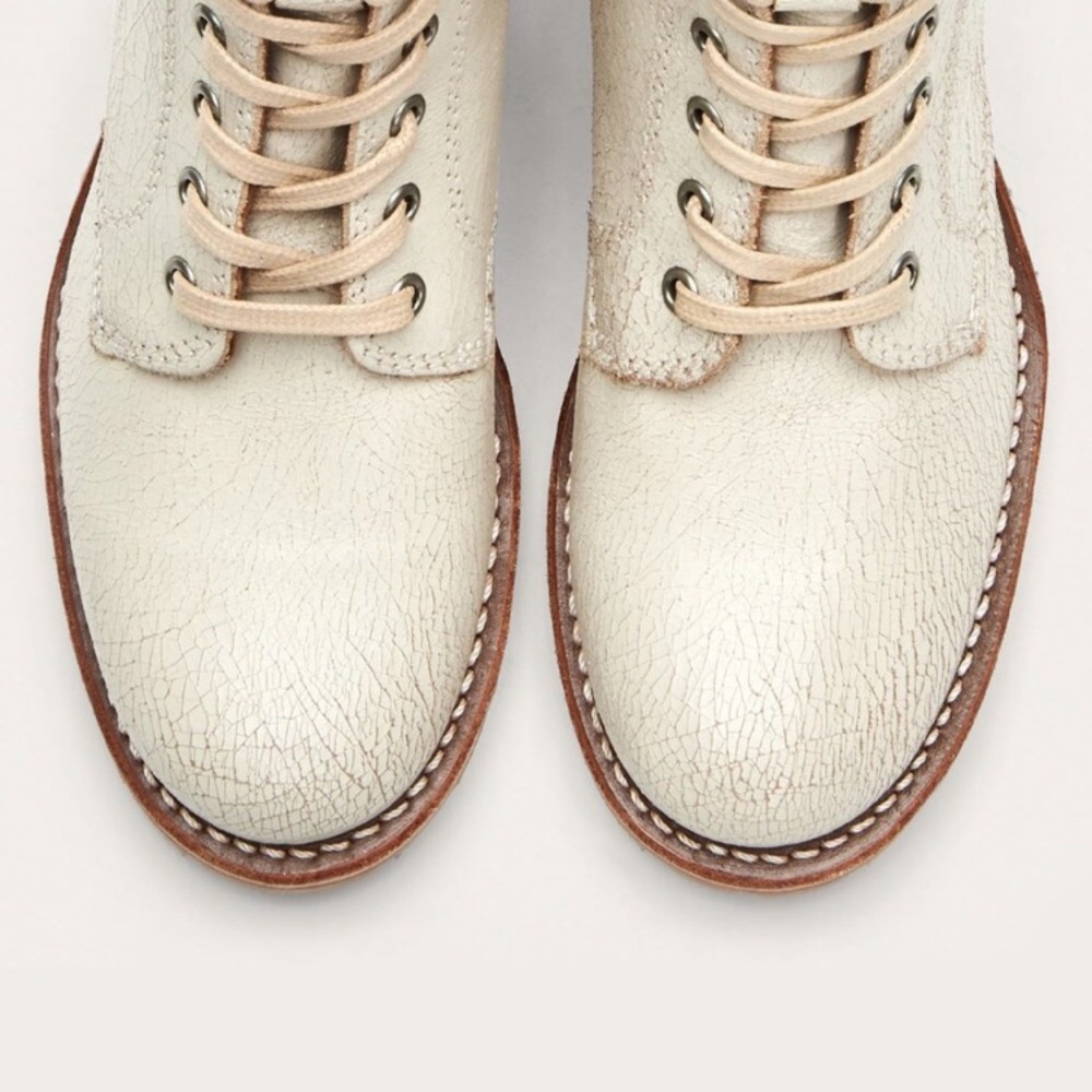 RARE Frye Sabrina 6G White Leather Retro Lace Up Combat Wood Heel Ankle Booties - Picture 3 of 16